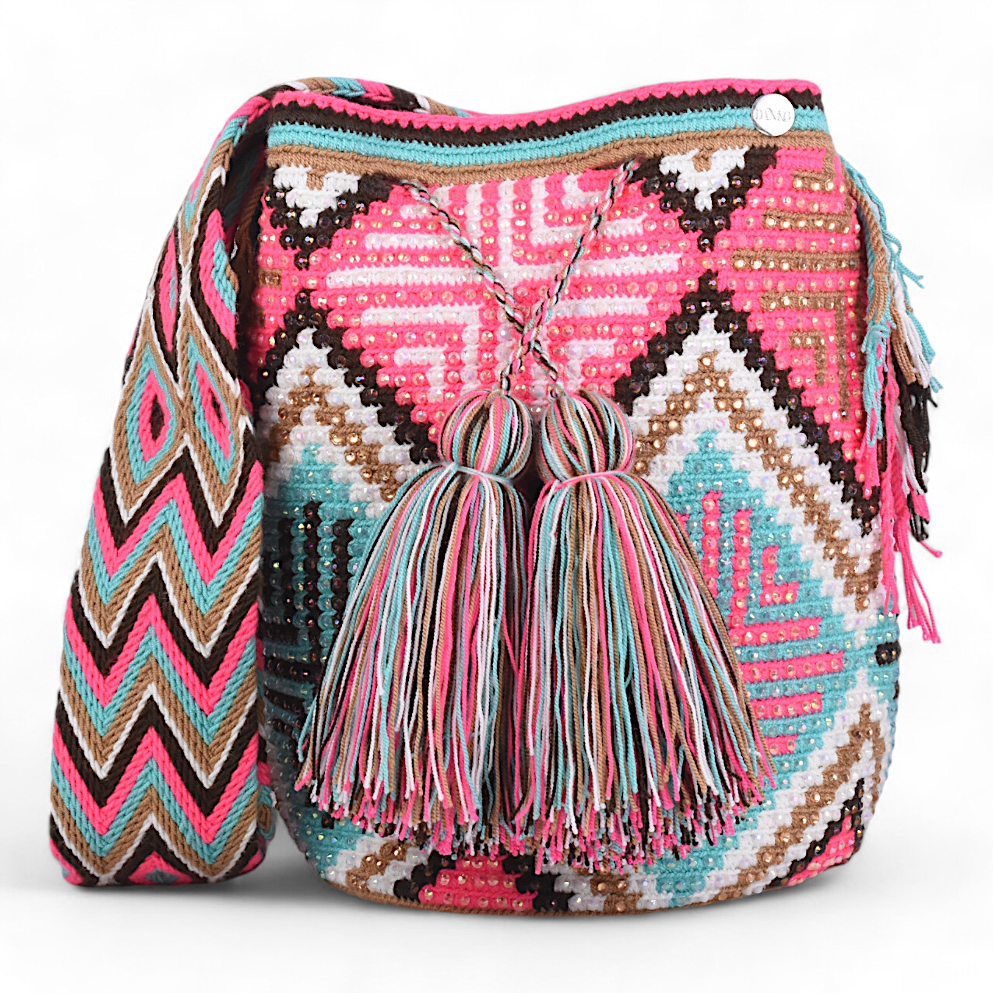 Unique hand-woven wayuu outlet bag in its design